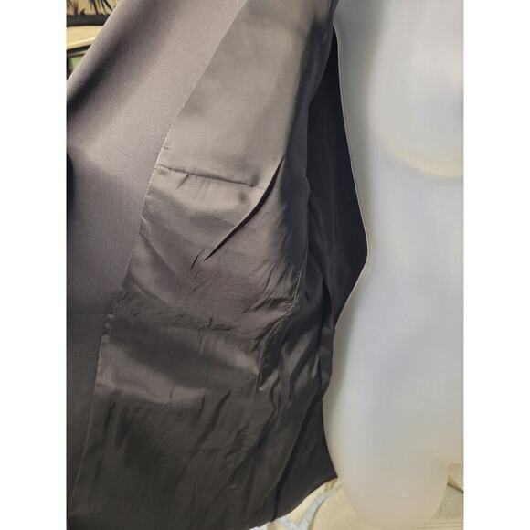 Talbots Black Two Button Women's Blazer Lined Front Pockets Sz 12 - Picture 4 of 6